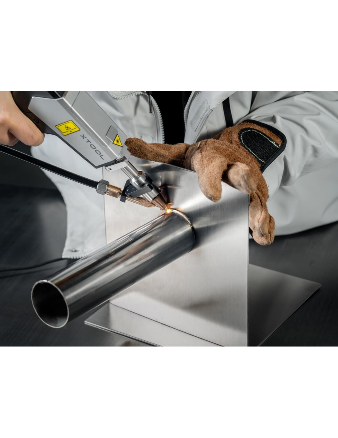 xTool MetalFab | Soudeur laser et découpeur CNC 800W