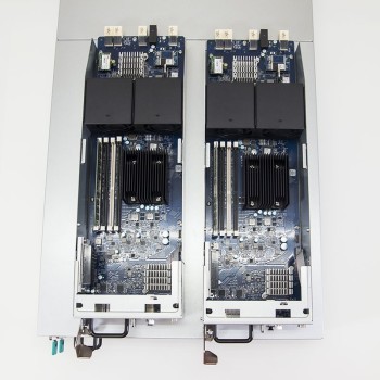 UC3200 NAS 12 baies pour disques durs Double contrôleur Xeon D-1521 4 cœurs 2.4GHz jusqu'à 2.7GHz - 16GB DDR4 ECC (max 128GB)