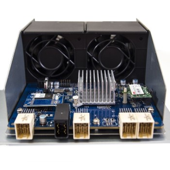 UC3200 NAS 12 Festplatteneinschübe Dual Controller Xeon D-1521 4 Kerne 2,4 GHz bis zu 2,7 GHz - 16 GB DDR4 ECC (max. 128 GB)